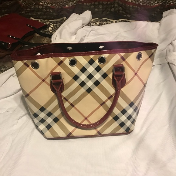 Purse - Picture 1 of 3